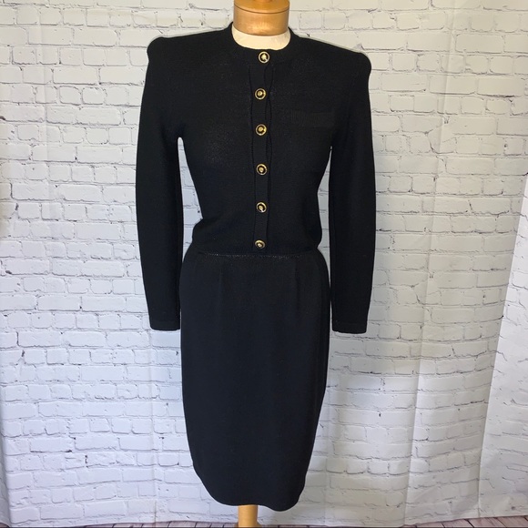 St. John Dresses & Skirts - Vintage St. John knit dress size 4